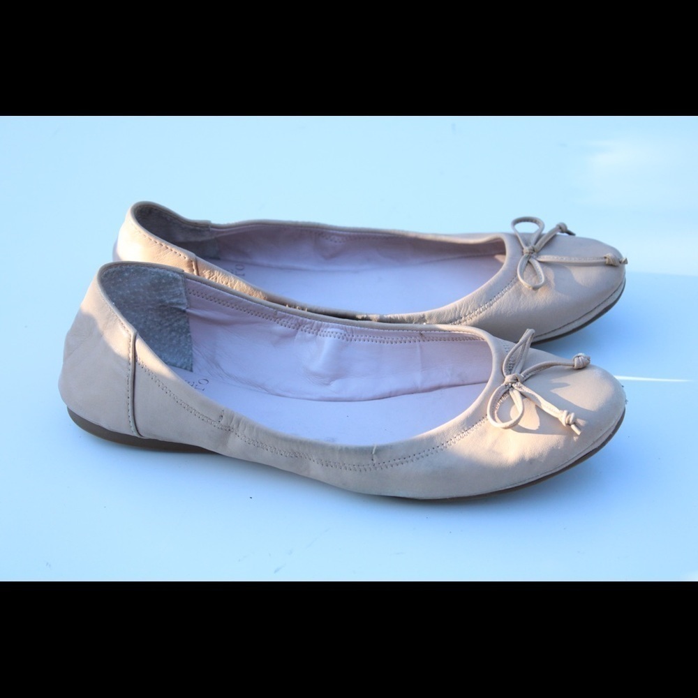 Vince Camuto Erda flats